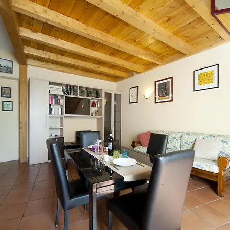 A/6 San Teodoro Apartman *